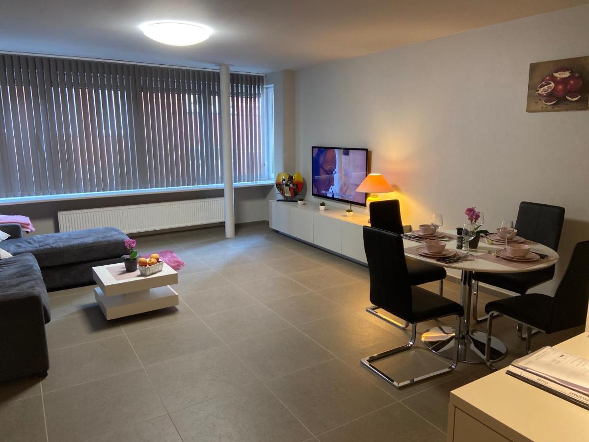Moderne Appartement Aan Zee オステンド エクステリア 写真